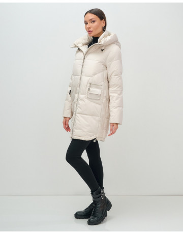 Женский зимний пуховик с капюшоном, бежевый. в Тюмени