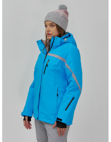 Женский горнолыжный костюм для зимних активностей.