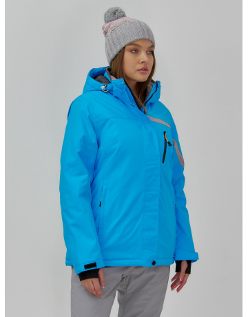 Женский горнолыжный костюм для зимних активностей.