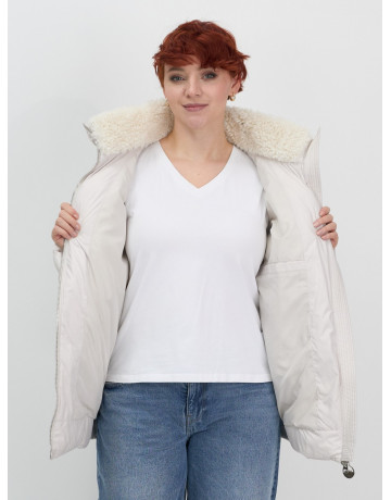 Женская зимняя куртка пуховик с эко овчины цвет бежевый в Тюмени