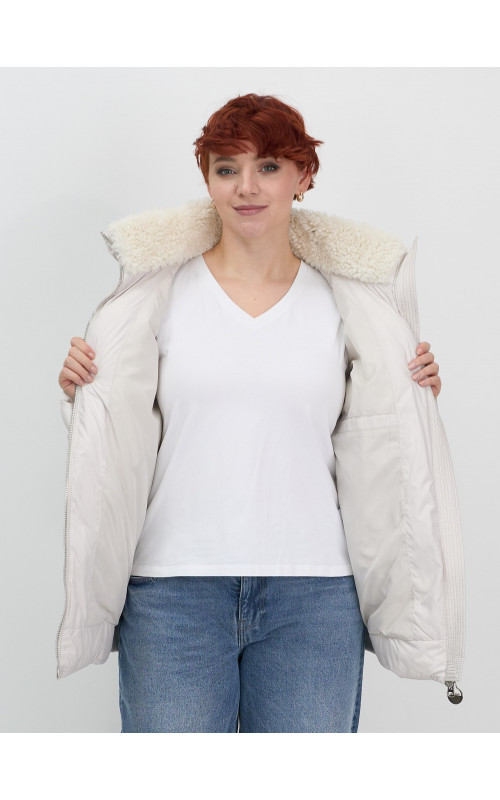 Женская зимняя куртка пуховик с эко овчины цвет бежевый в Тюмени