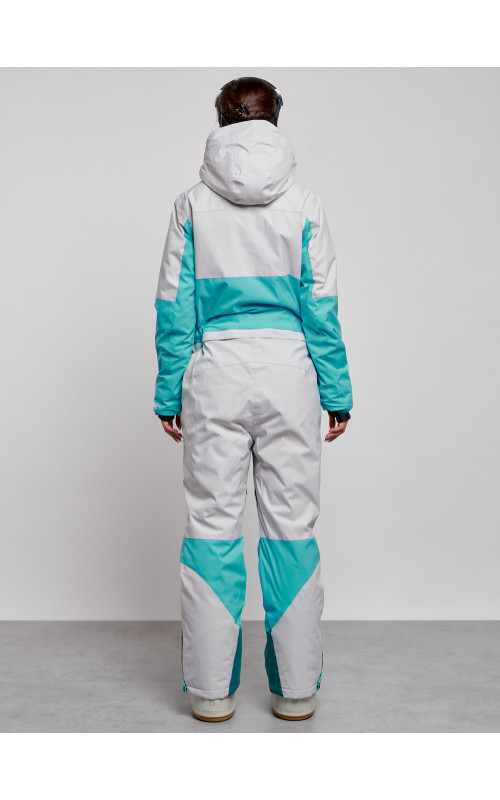 Зимний женский комбинезон для зимних видов спорта.