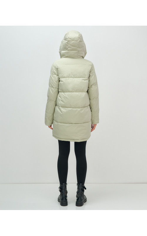 Женский модный пуховик с капюшоном салатового цвета. в Тюмени