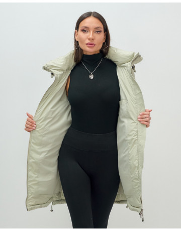 Женский модный пуховик с капюшоном салатового цвета. в Тюмени