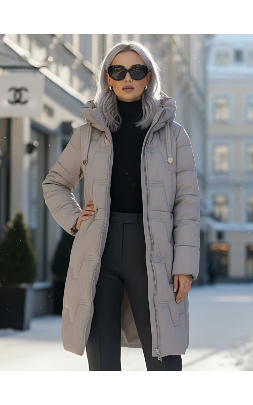 Длинный женский пуховик с капюшоном для зимы