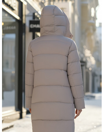Длинный женский пуховик с капюшоном для зимы